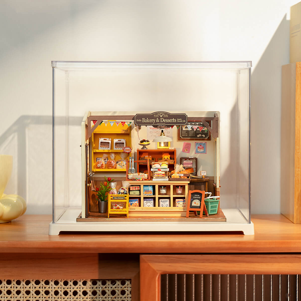 Rolife Miniatur-Haus-Vitrine DF03L